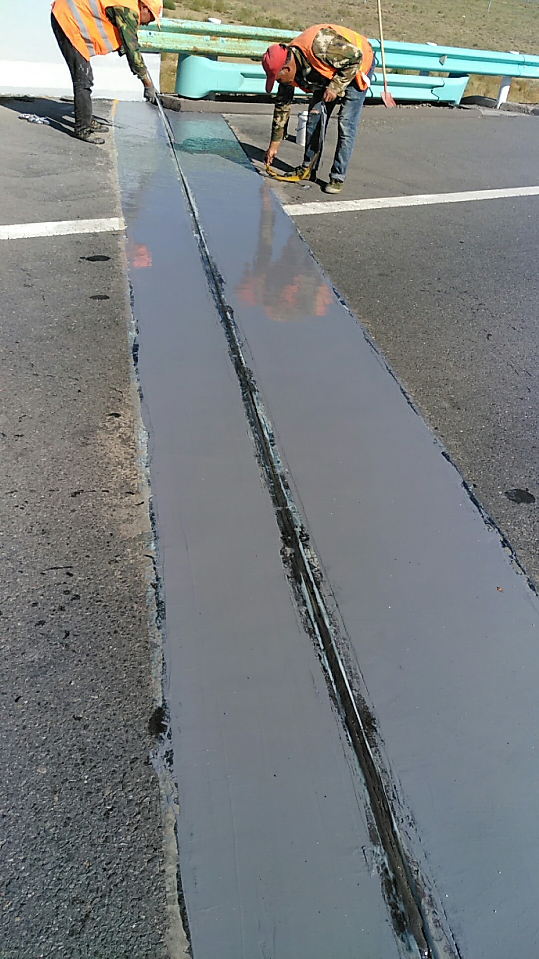 有機氟硅防腐涂料在水泥表面施工 有機氟硅防腐涂料在水泥表面施工