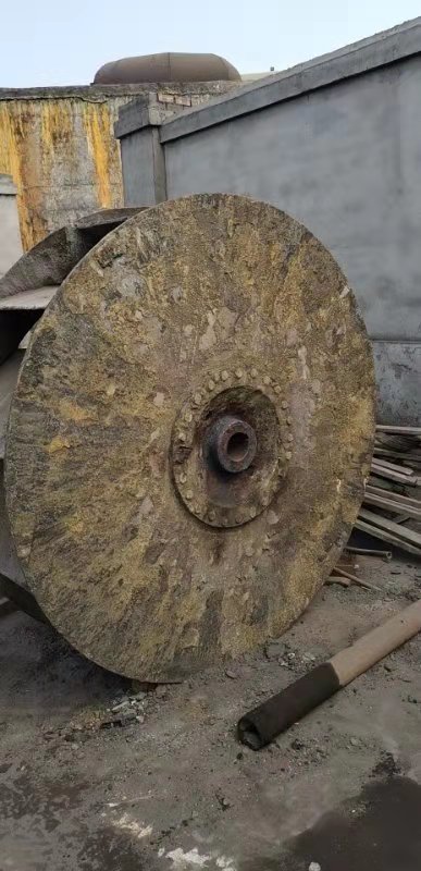 風機葉片表面結垢失去動平衡 風機葉片表面結垢失去動平衡